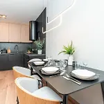 Apartment Apartly - Cisza W Nowoczesnym Stylu & Parking